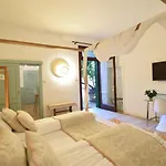 Isola Memmia Frühstückspension 4*