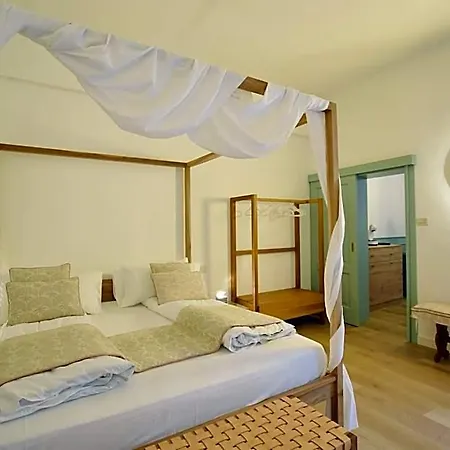 Isola Memmia 4*