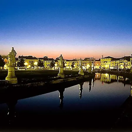 Isola Memmia Bed & Breakfast 4*