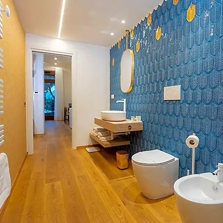 Isola Memmia 4*